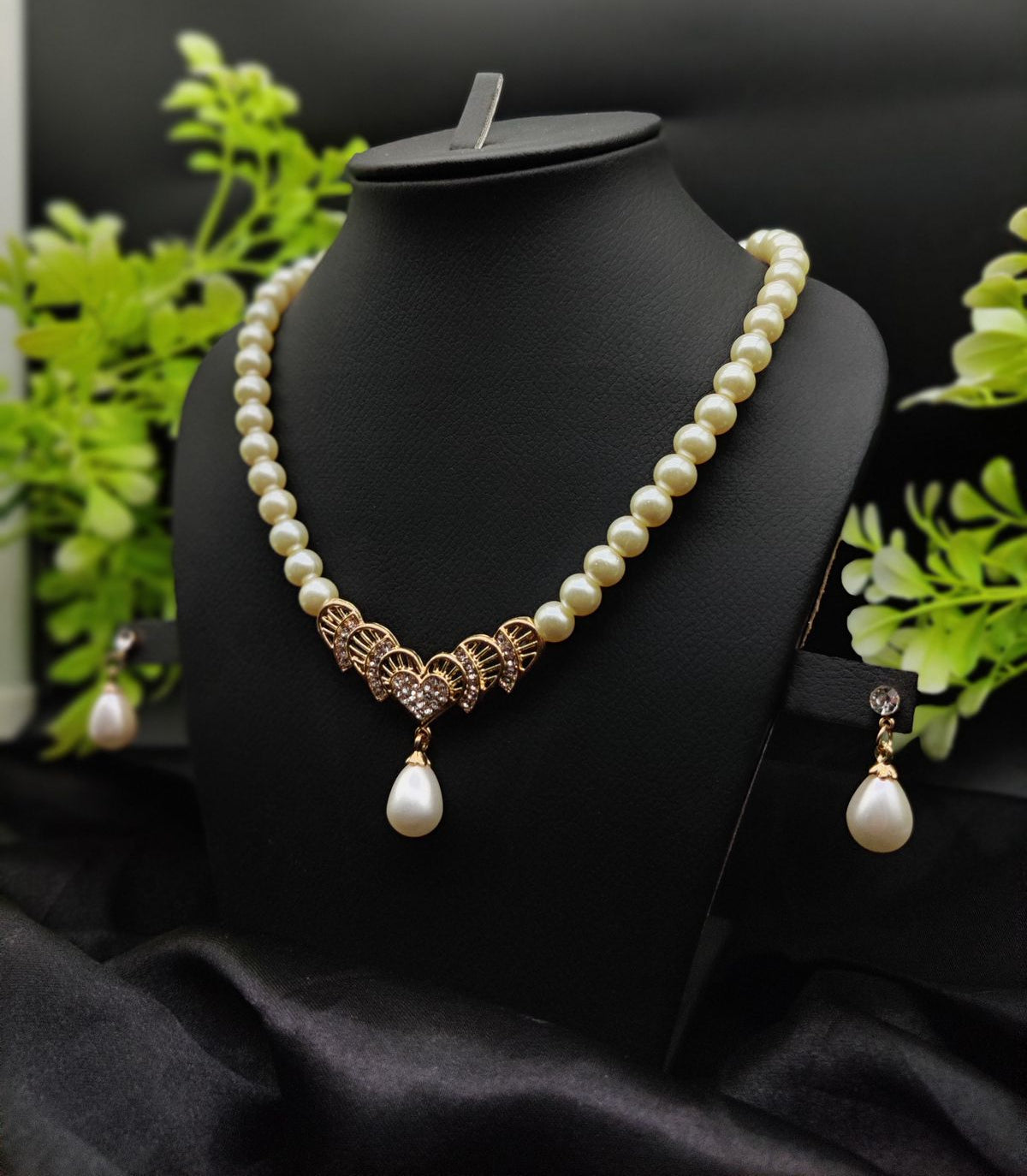 Imported Timeless Pearl Elegance Necklace Set with Drop Earrings | Girls & Women Fashion