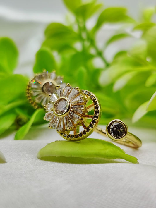 1 Piece Elegant Moveable Radiance Sunflower Ring – Timeless Sparkle 🌟 | Luxurious Design Ring | Adjustable Ring | Ring For Girls & Women ✨