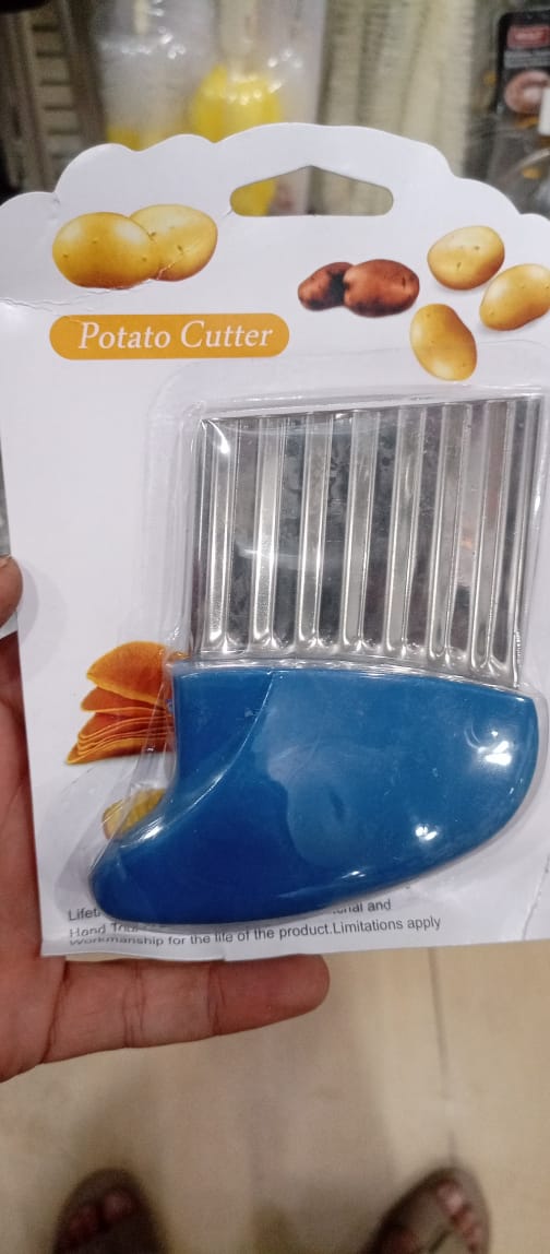 French Fry Crinkle Cutter – Stainless Steel Wavy Slicer Knife for Potatoes, Vegetables & Fruits | Easy Grip Chopper Tool for Kitchen Cutting & Garnishing