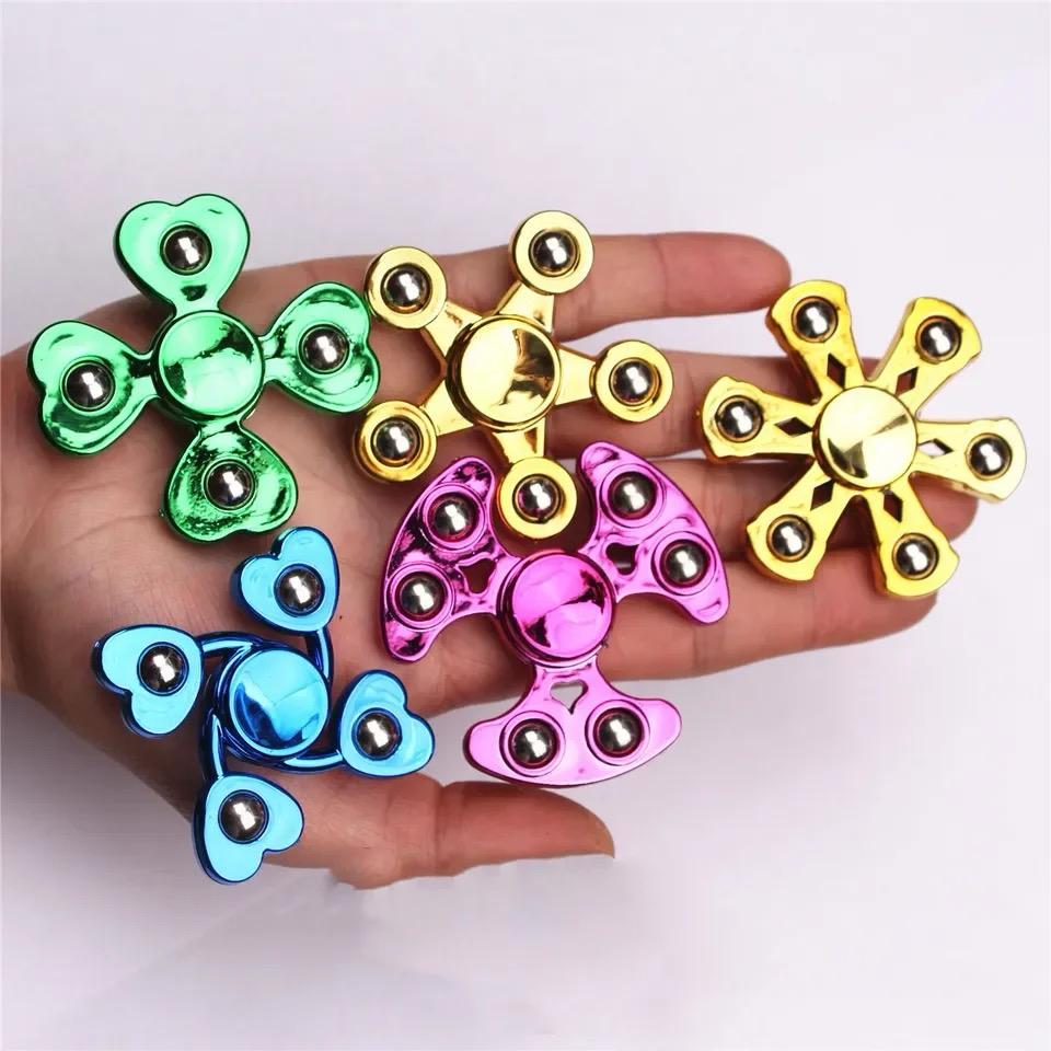 Hand Spinner Fidget Toy Stress Relief Toys Hand Spinner For Kids And Adult Fidget Spinner Metal BoDy metal balls with box .. mix random colours and design