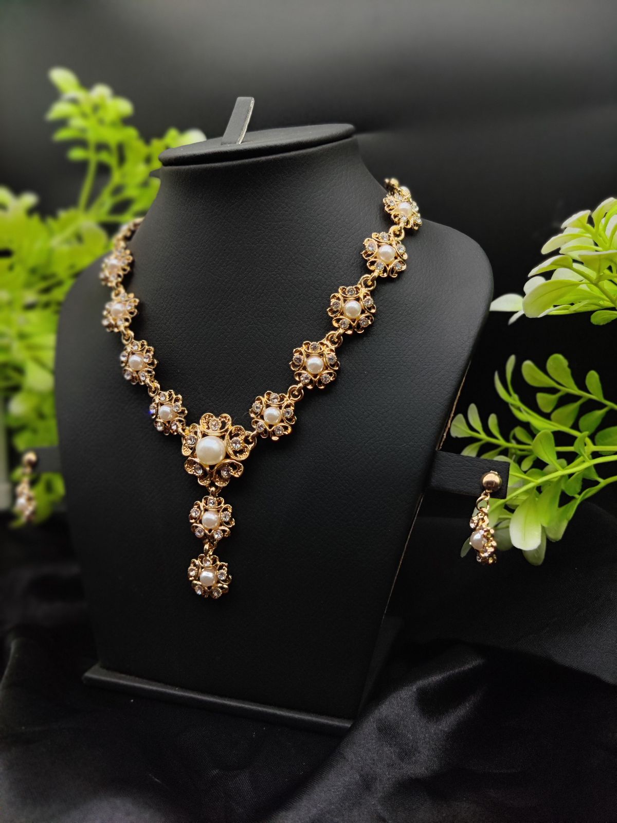 Imported Majestic Pearl Flower Necklace Set 🌸✨ | Best Quality Necklace For Girls &amp; Women | Artificial Jewellery