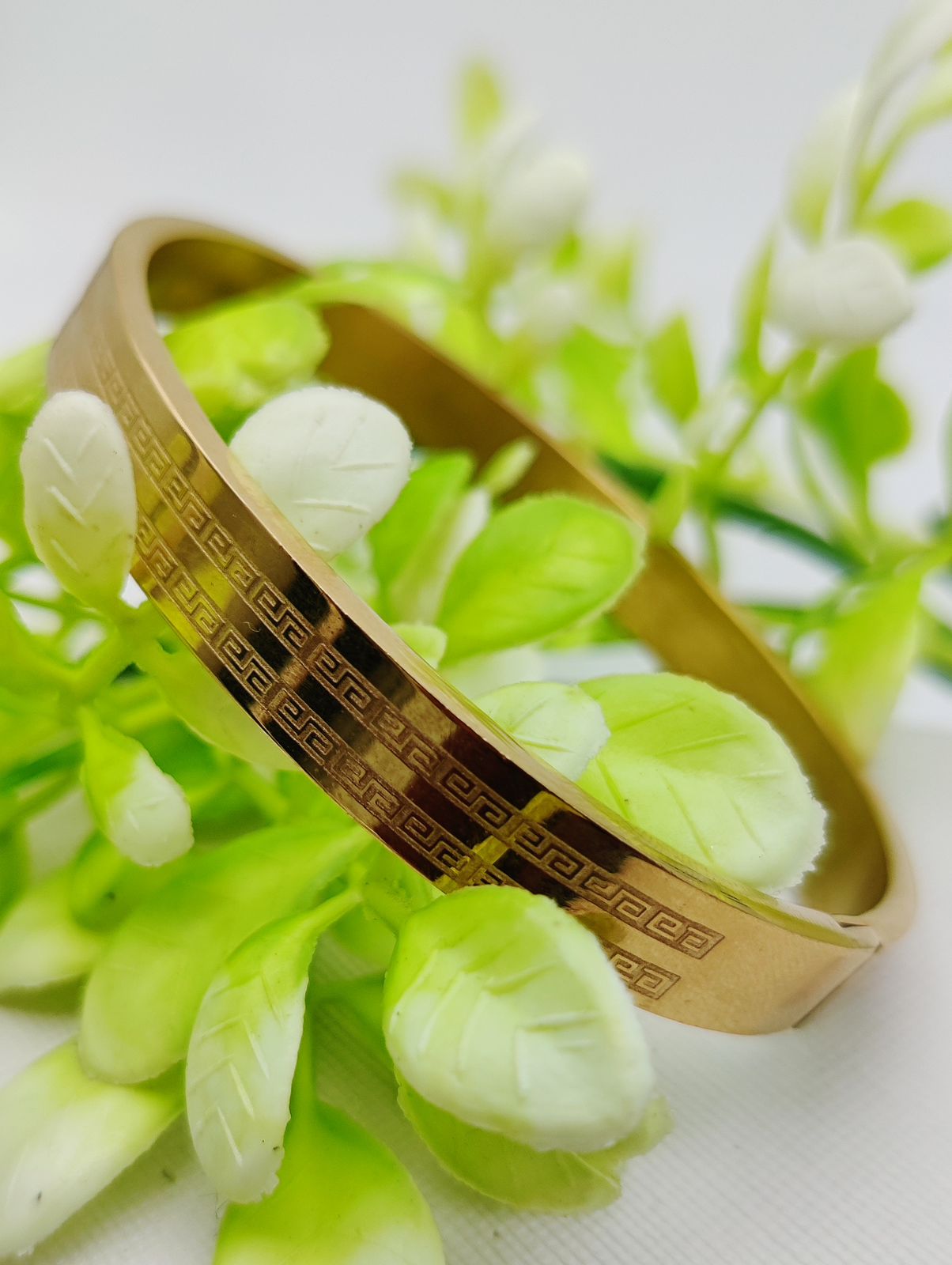 Adjustable Cartier Heart Charm Bracelet – Imported Luxury Gold Bracelet | Best Quality Artificial Bracelet For Girls &amp; Women | Bracelet For Every Occasion | Elegant Design ✨