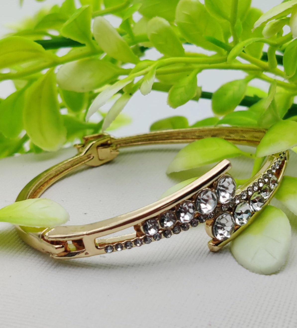 Radiant Elegance Adjustable Crystal Bracelet – | Best Quality Artificial Bracelet For Girls &amp; Women | Imported Glamour for Every Occasion | Elegant Design