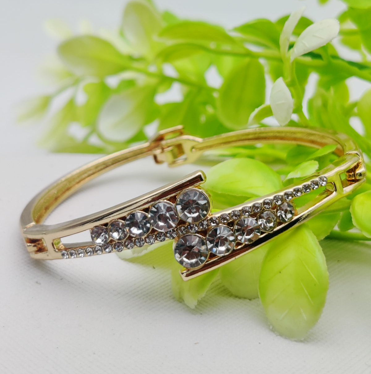 Radiant Elegance Adjustable Crystal Bracelet – | Best Quality Artificial Bracelet For Girls &amp; Women | Imported Glamour for Every Occasion | Elegant Design